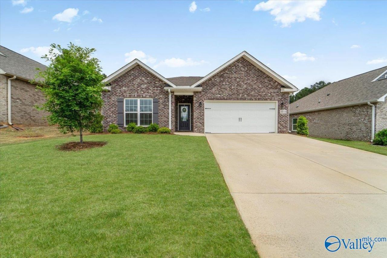 4010 Rockland Circle, Owens Cross Roads, AL 35763 Main Photo