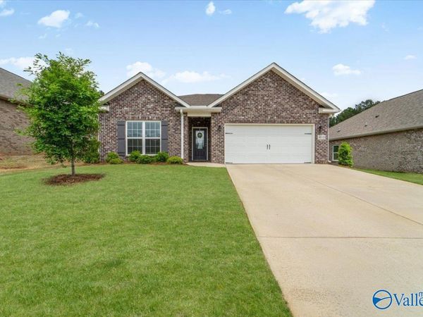 4010 Rockland Circle, Owens Cross Roads, AL 35763