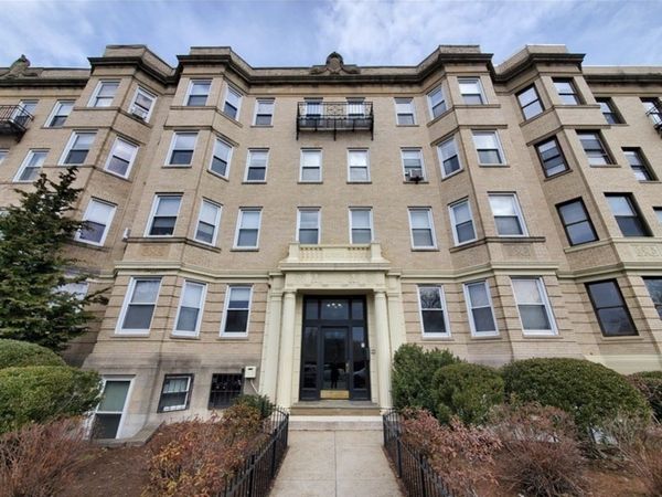 85 Park Dr, Unit 15, Boston, MA 02215