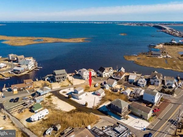 1333 1335 AVENUE A , MANAHAWKIN, NJ 08050