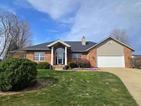 331 JULIE Court, Chatham, IL 62629