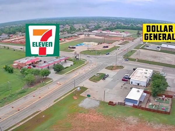 1724 W West Highway 152 Highway, Mustang, OK 73064