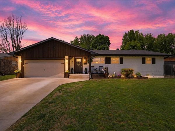 1300 Dyer Street, Springdale, AR 72762