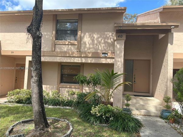 40 Chestnut Cir , Cooper City, FL 33026