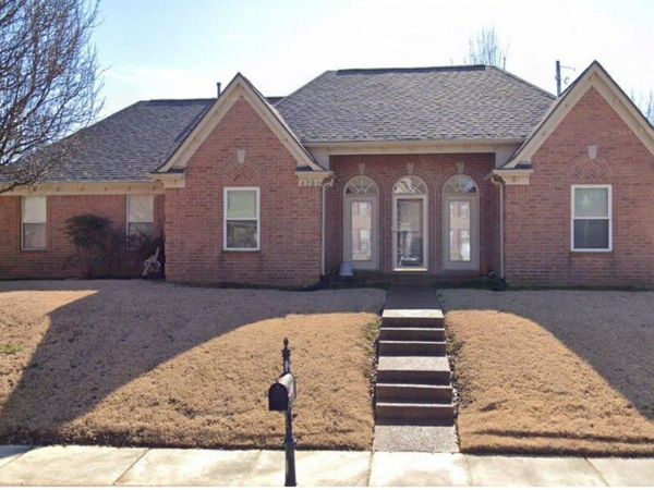 8305 CRIMSON CREEK DR, Memphis, TN 38016