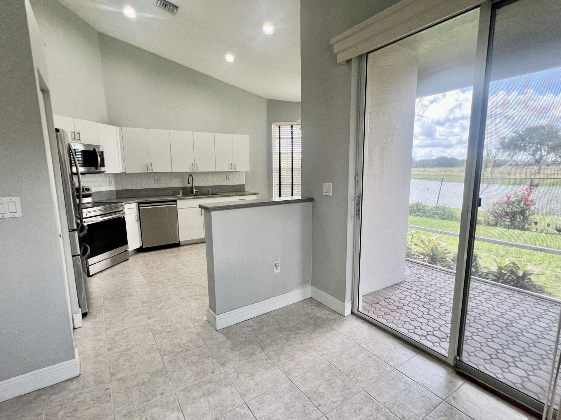 7801 S Aragon Boulevard, Unit 4, Sunrise, FL 33322 Photo