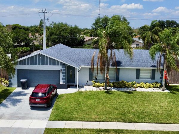 1381 Wyndcliff, Wellington, FL 33414