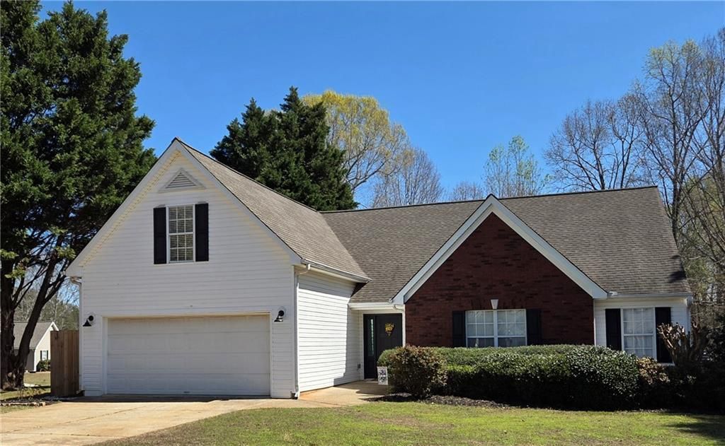 2355 Pemberton Point, Buford, GA 30519 Main Photo