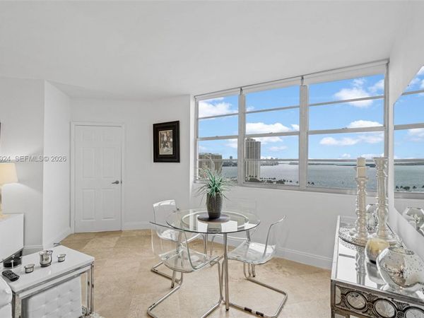 905 Brickell Bay Dr , Unit 1830, Miami, FL 33131