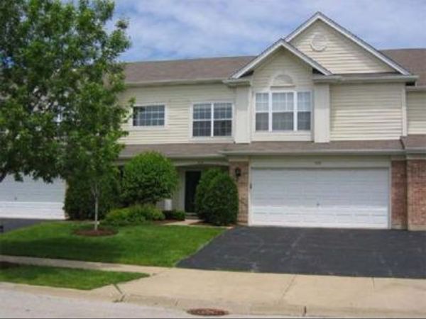 909 Waterford Lane , Elk Grove Village, IL 60007