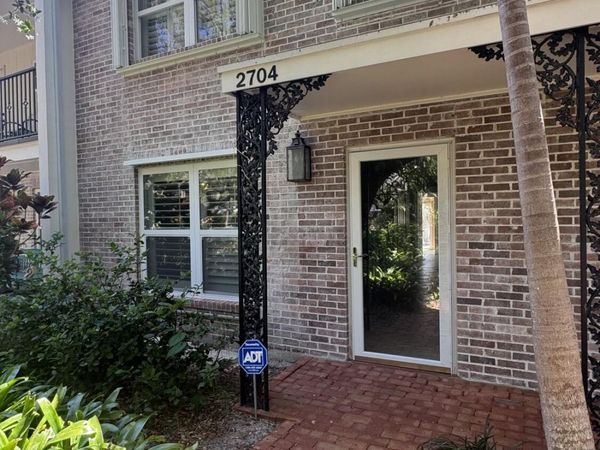 2704 Cardinal Drive, Vero Beach, FL 32963