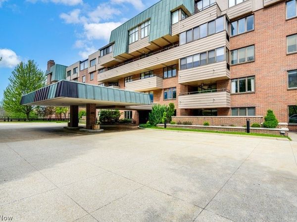 5200 Three Village Drive , Unit 3-DF, Lyndhurst, OH 44124