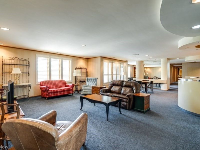 5200 Three Village Drive, Unit 3-DF, Lyndhurst, OH 44124 Photo 3