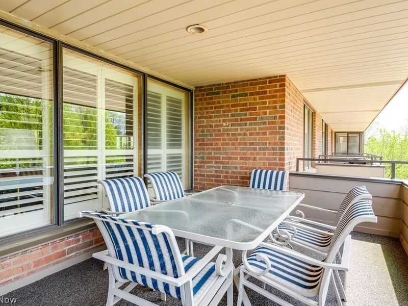 5200 Three Village Drive, Unit 3-DF, Lyndhurst, OH 44124 Photo 7