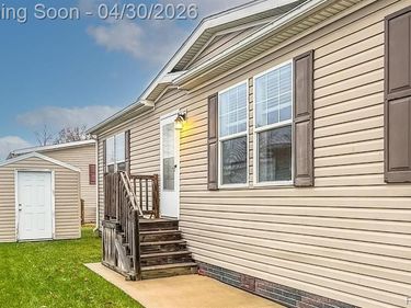 6267 Imperial Dr., Tyrone Twp, MI 48430