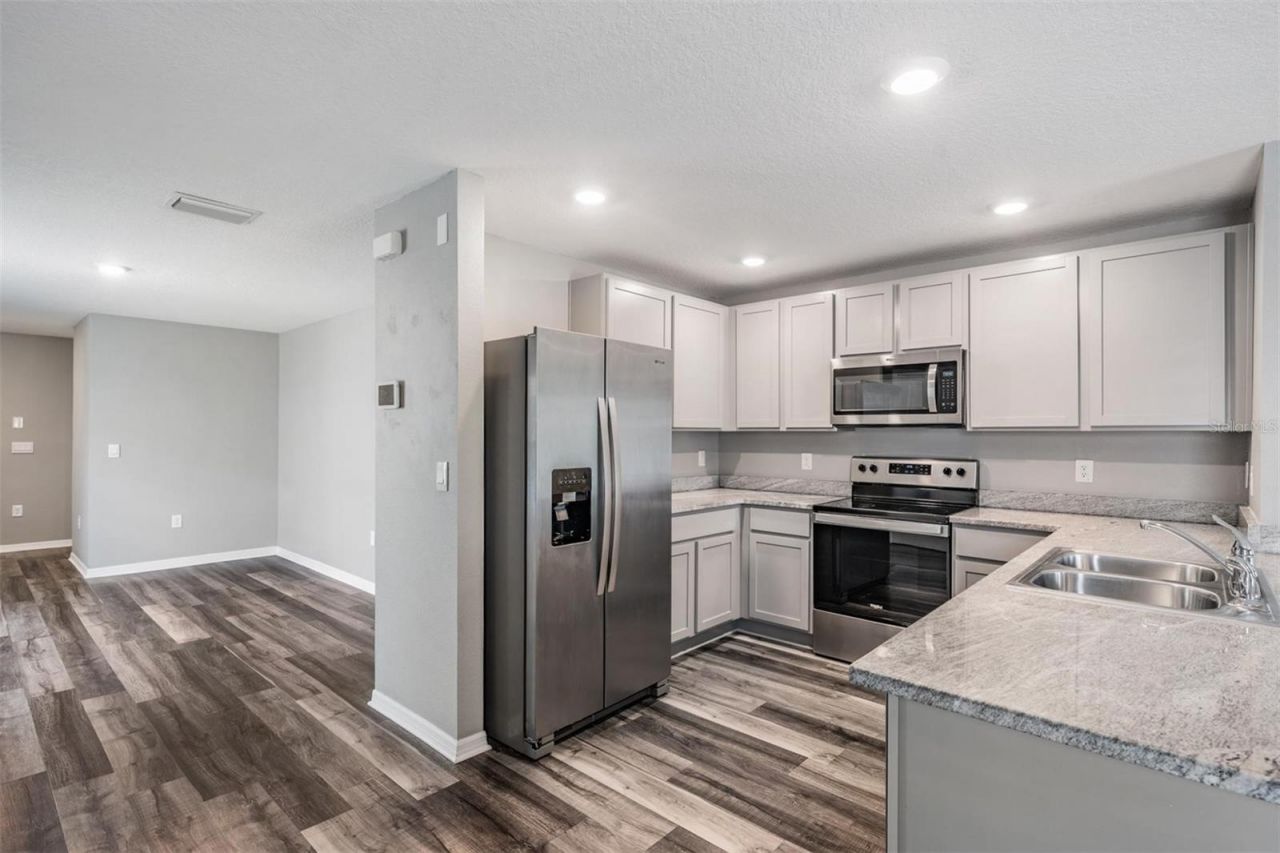 38400 Sonnet Landing Avenue, Zephyrhills, FL 33540 Photo