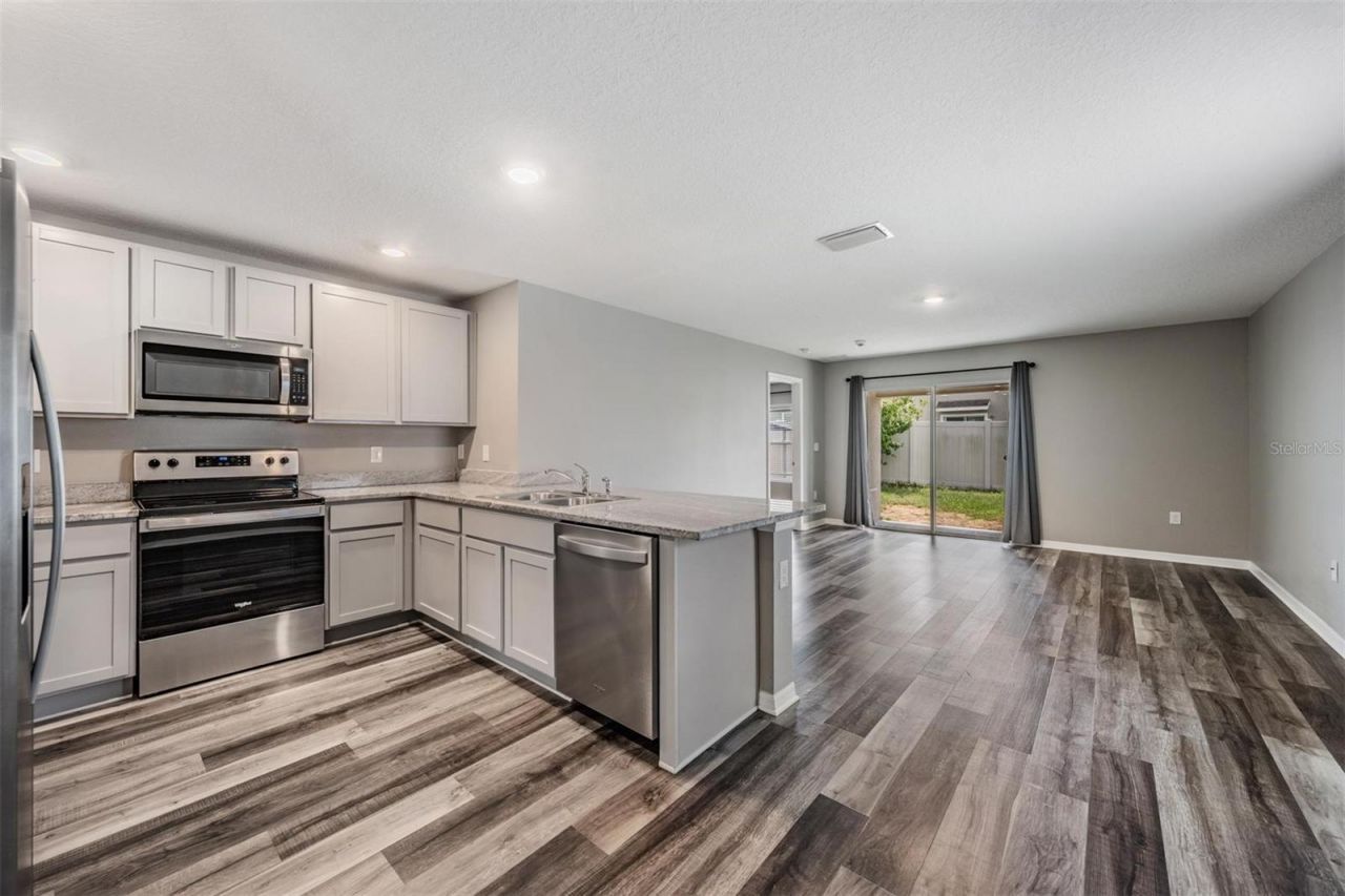 38400 Sonnet Landing Avenue, Zephyrhills, FL 33540 Photo