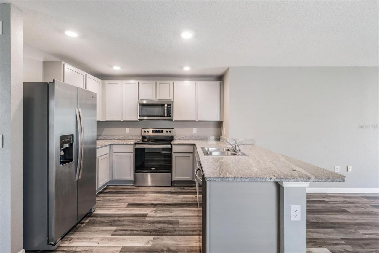 38400 Sonnet Landing Avenue, Zephyrhills, FL 33540 Photo