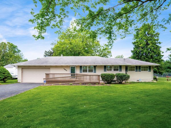 1992 Brown Road, Grove City, OH 43123