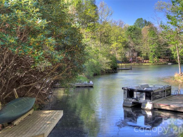 960 Middle Connestee Trail , Brevard, NC 28712