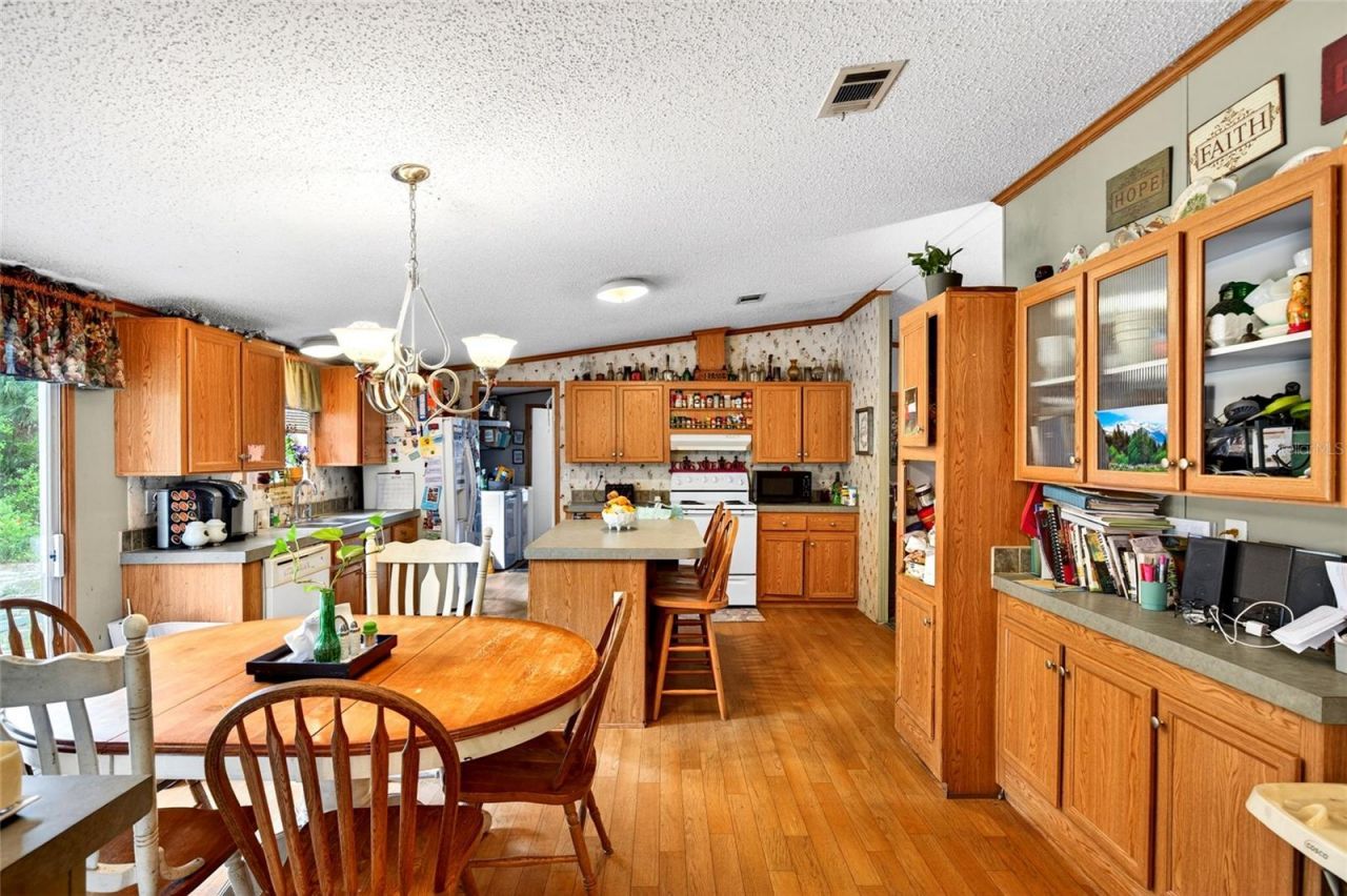 9190 NE 144th Terrace , Silver Springs, FL 34488 Photo