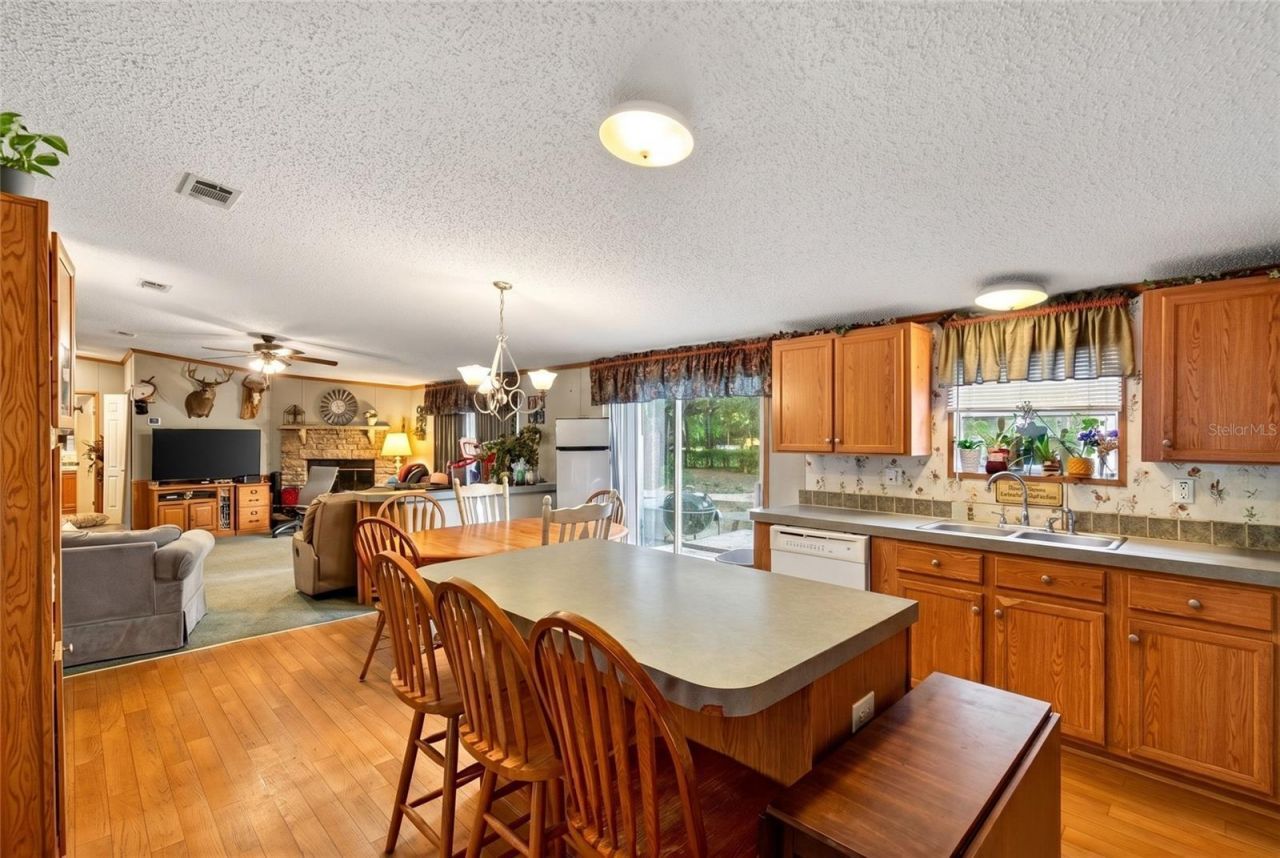9190 NE 144th Terrace , Silver Springs, FL 34488 Photo