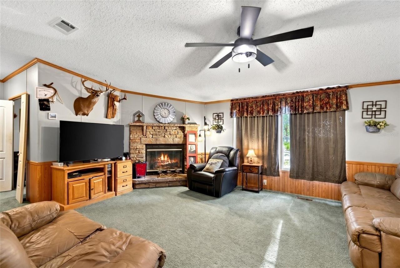 9190 NE 144th Terrace , Silver Springs, FL 34488 Photo