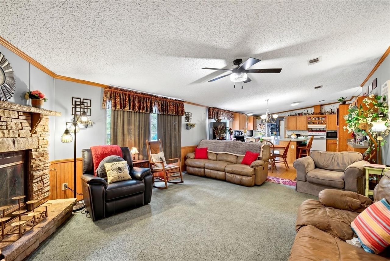 9190 NE 144th Terrace , Silver Springs, FL 34488 Photo