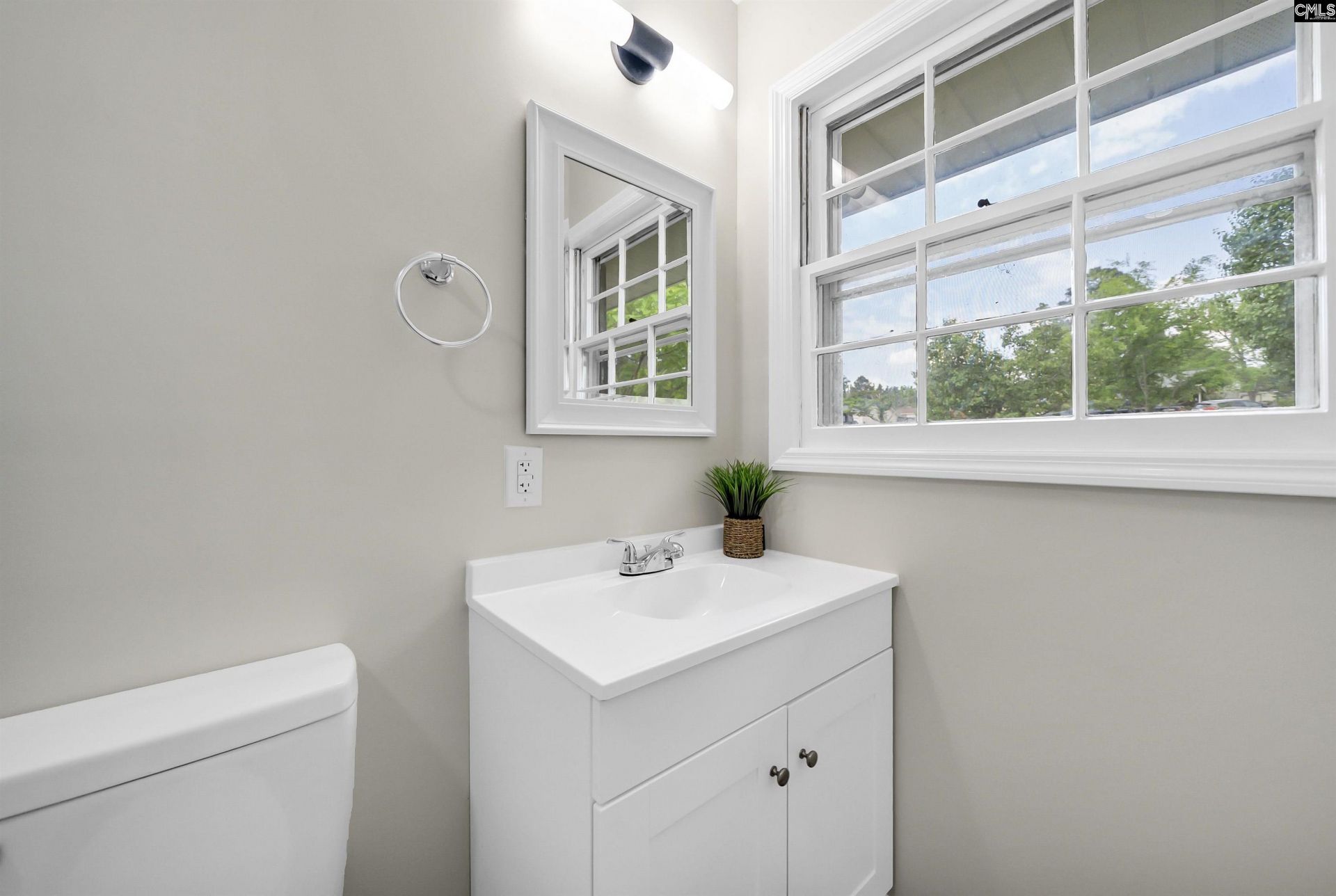 330 Bel Air Drive  Photo 12