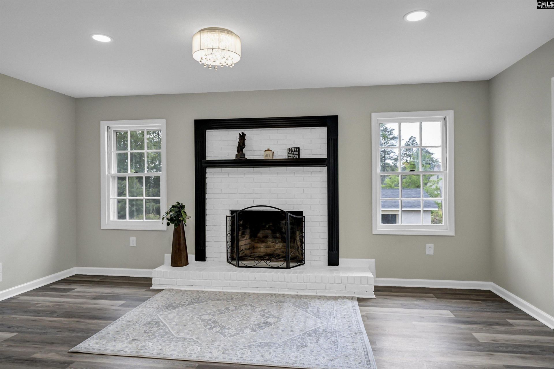 330 Bel Air Drive  Photo 6