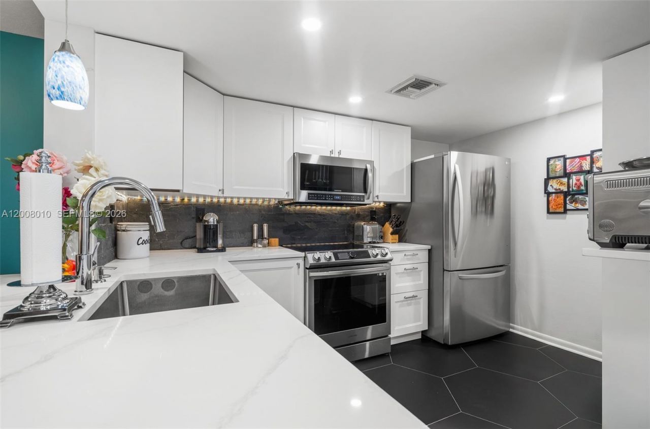 520 SE 5th Ave , Unit 2209, Fort Lauderdale, FL 33301 Photo