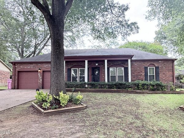 8576 W Cedar Circle, Southaven, MS 38671