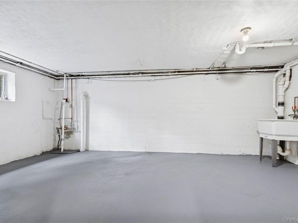 81 Midland , Staten Island, NY 10308