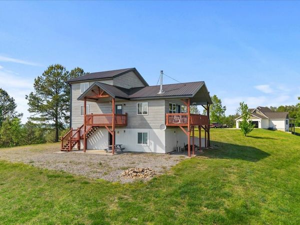 111 County Rd 805 , Etowah, TN 37331