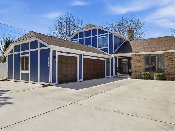 7944 Cooper ROAD, Kenosha, WI 53142