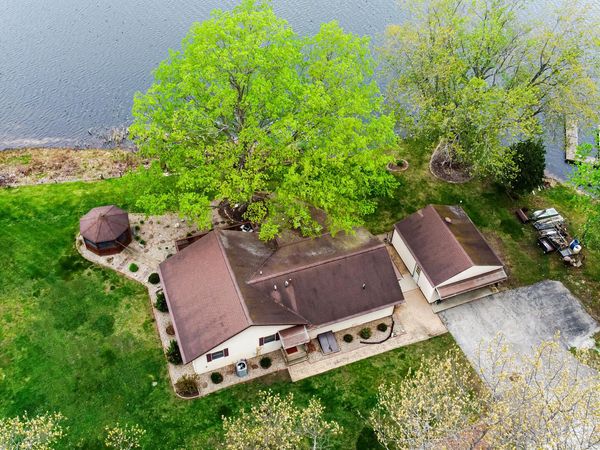 1588 W Severs Road , La Porte, IN 46350