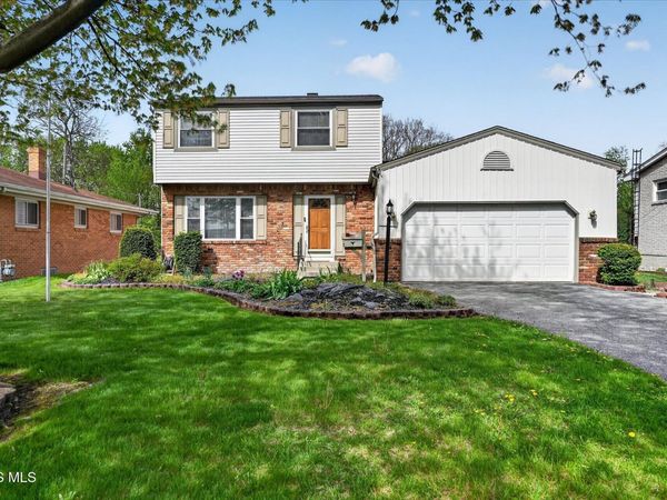 6101 Rolland Drive, Toledo, OH 43612