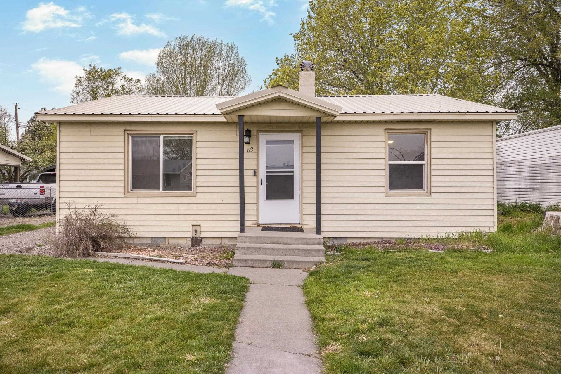 69 Johnson, Blackfoot, ID 83221 Main Photo