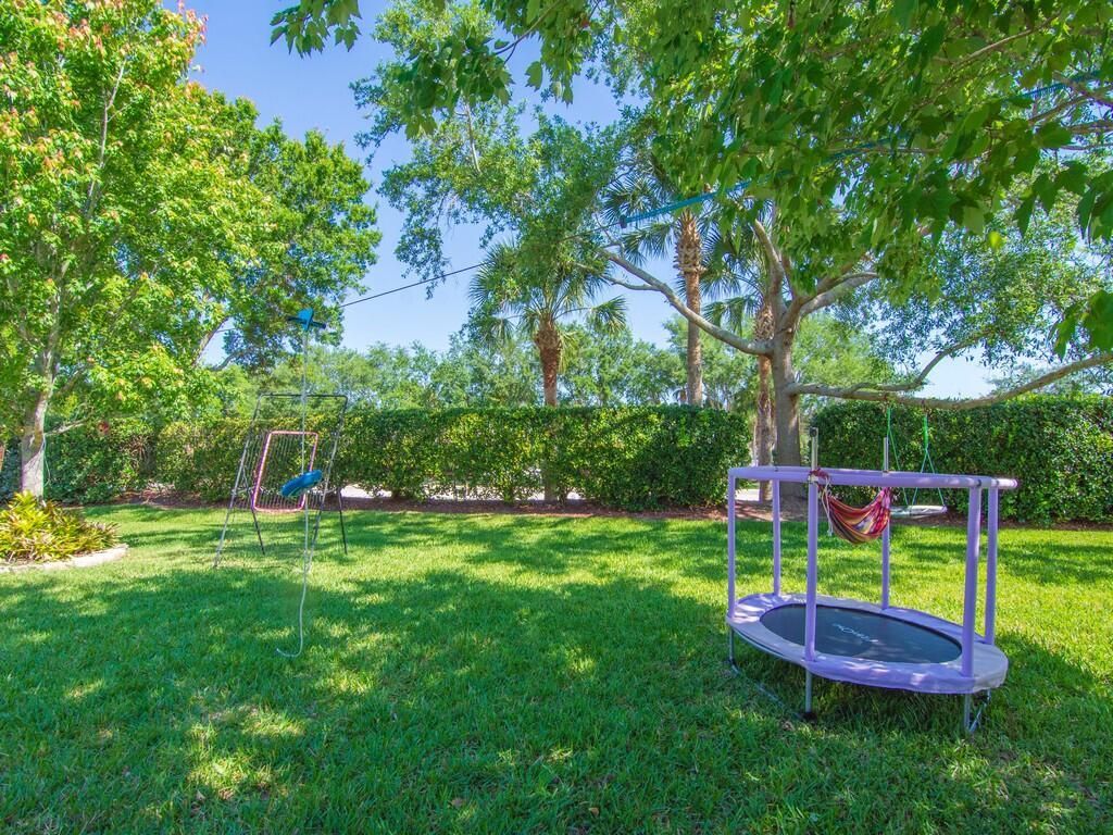 521 N Valencia Circle Sw, Vero Beach, FL 32968 Photo