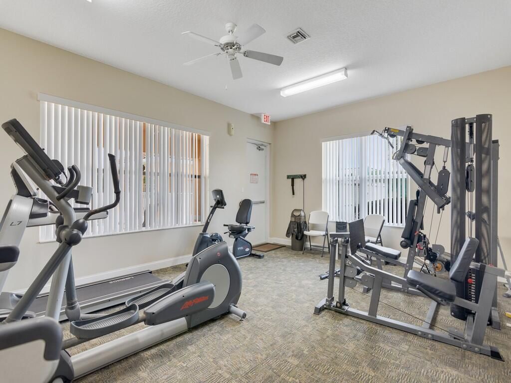 521 N Valencia Circle Sw, Vero Beach, FL 32968 Photo