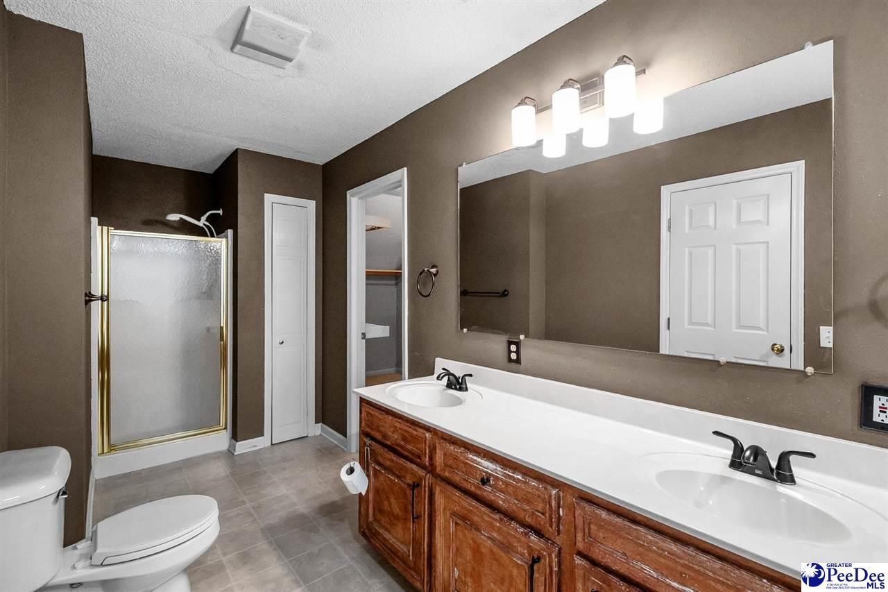 225 Hawthorne Lane Photo 33