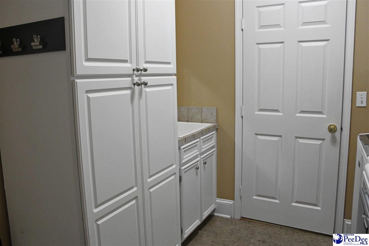 225 Hawthorne Lane Photo 44