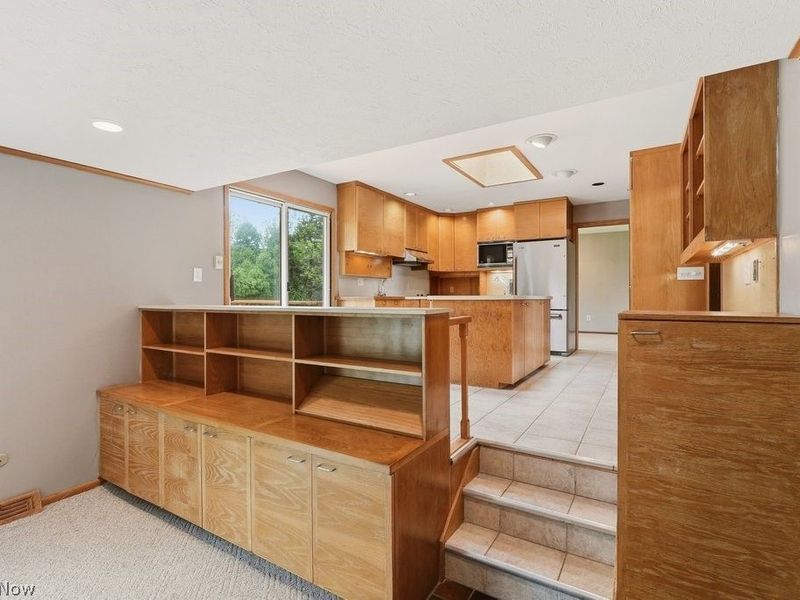 5592 Kilbourne Drive, Lyndhurst, OH 44124 Photo 10