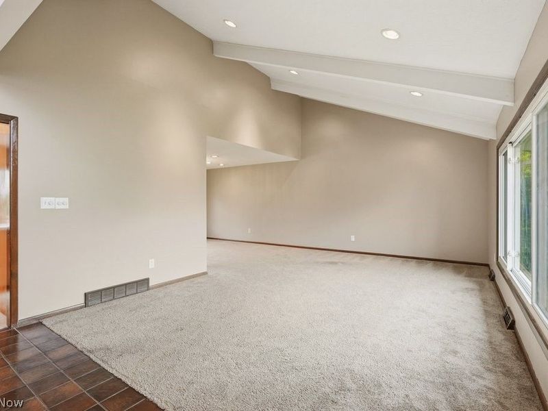 5592 Kilbourne Drive, Lyndhurst, OH 44124 Photo 19