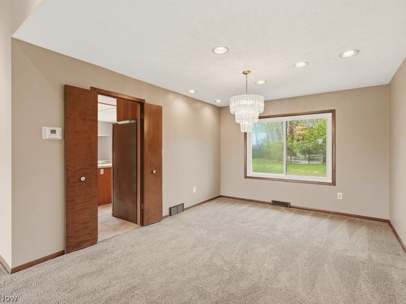 5592 Kilbourne Drive, Lyndhurst, OH 44124 Photo 23