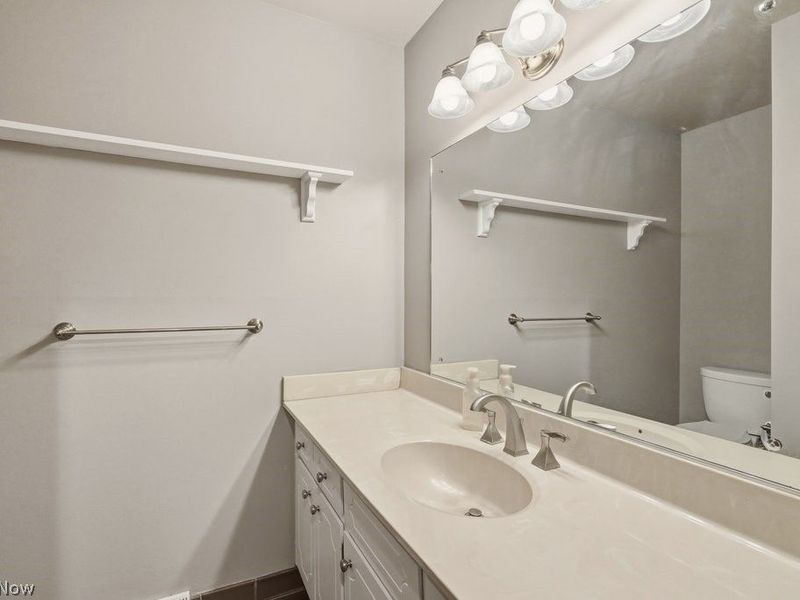 5592 Kilbourne Drive, Lyndhurst, OH 44124 Photo 26