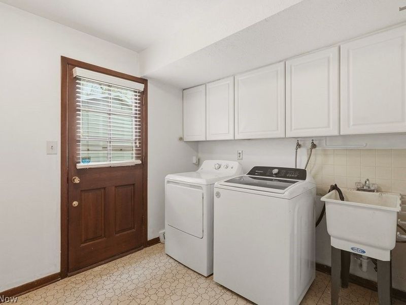 5592 Kilbourne Drive, Lyndhurst, OH 44124 Photo 27