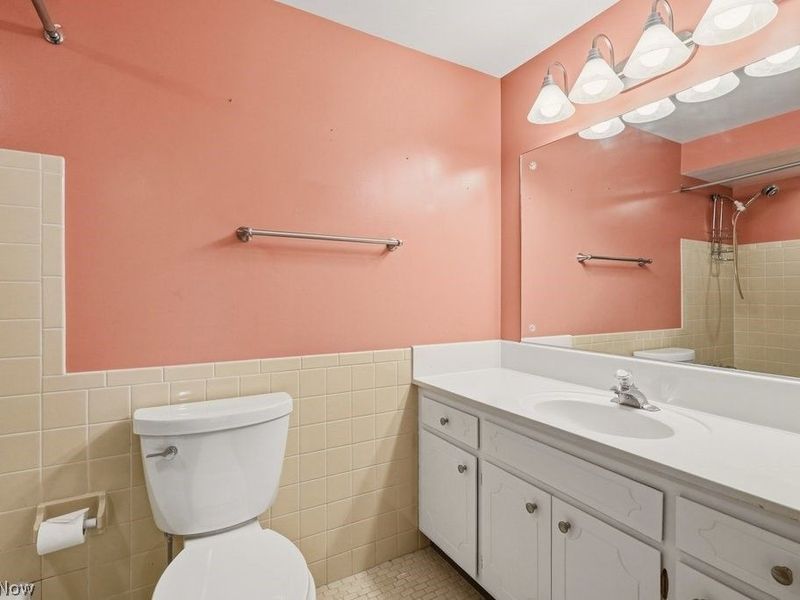 5592 Kilbourne Drive, Lyndhurst, OH 44124 Photo 37