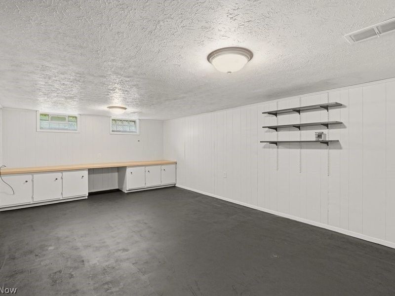 5592 Kilbourne Drive, Lyndhurst, OH 44124 Photo 38