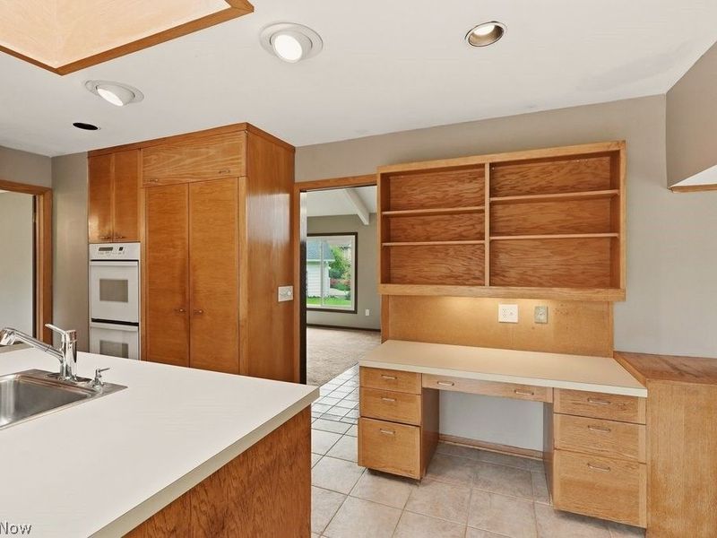 5592 Kilbourne Drive, Lyndhurst, OH 44124 Photo 7